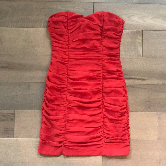 H&M Dresses & Skirts - Strapless Burnt orange mini H&M dress with zipper